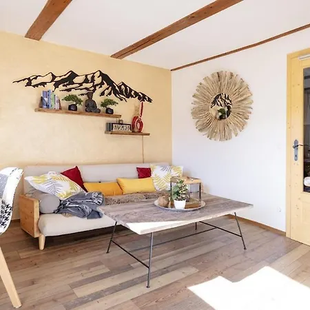 Privates Loft Auf 1200M Mit Kamin, Balkon & Hundegarten Appartement