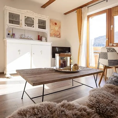 Privates Loft Auf 1200M Mit Kamin, Balkon & Hundegarten Appartement *
