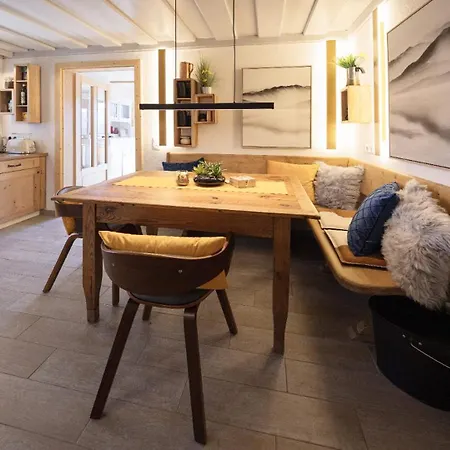 Privates Loft Auf 1200M Mit Kamin, Balkon & Hundegarten Appartement *