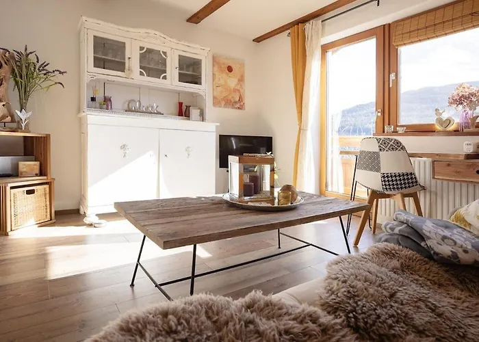 Privates Kaernten Mit Balkon Und Bergblick 아파트 *